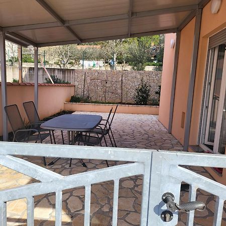 Apartman Leanton Пула Экстерьер фото
